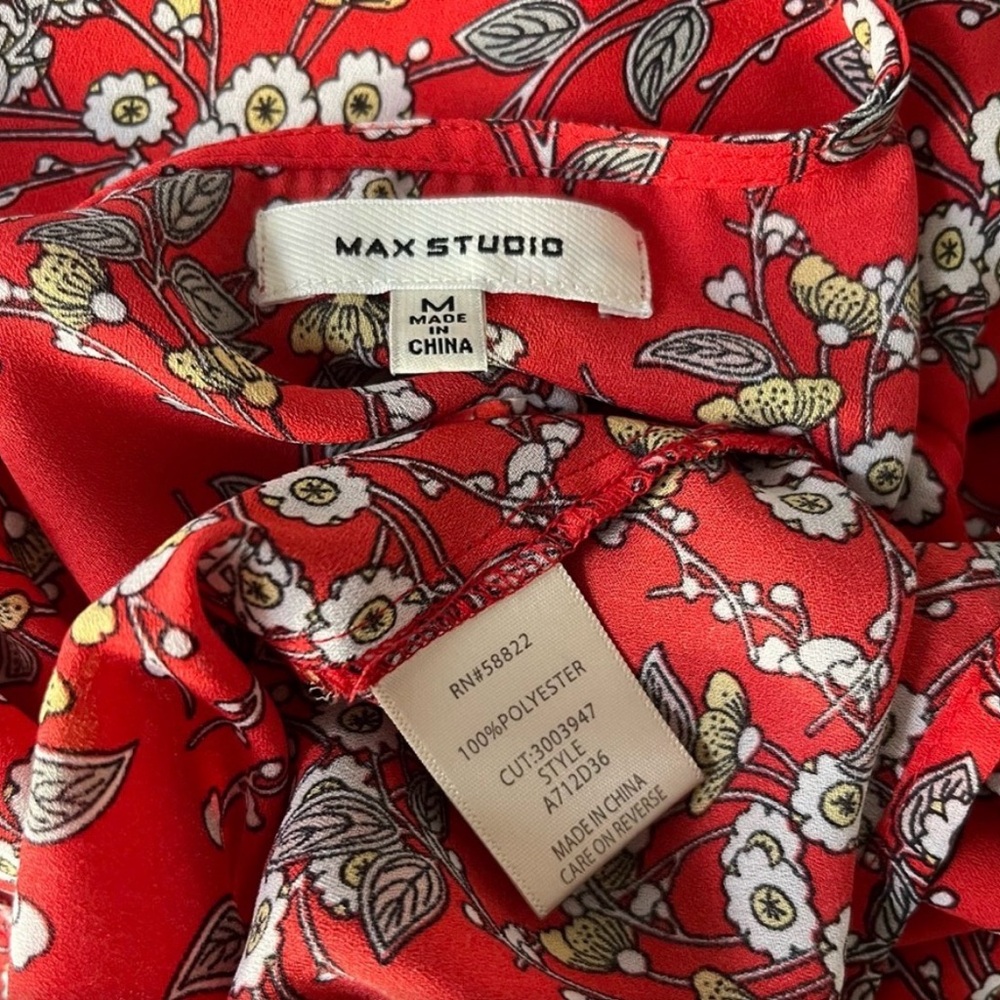 Max studio chiffon belted v neck floral blouse red M - Picture 4 of 4